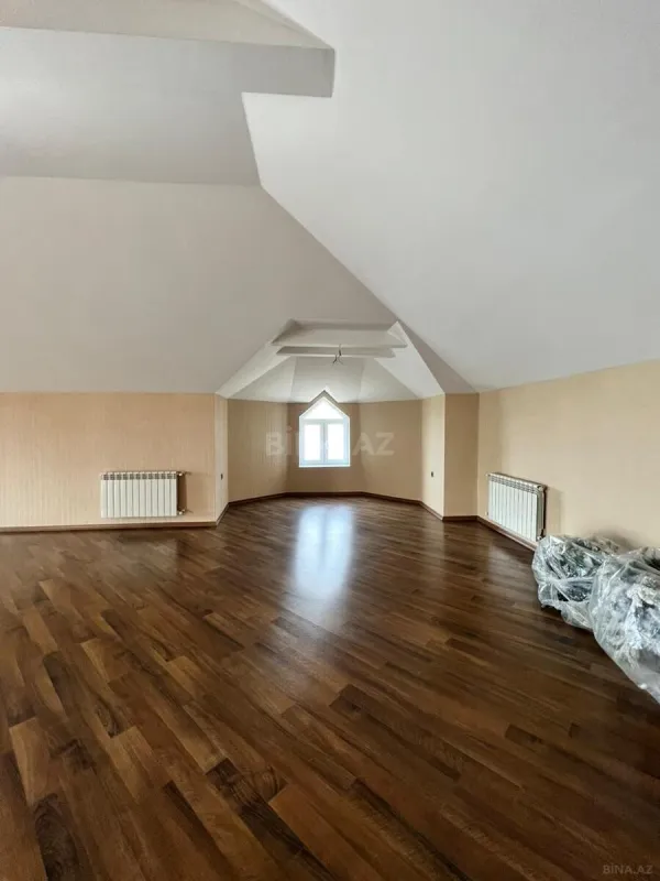 Satılır 6 otaqlı həyət evi 400 m²