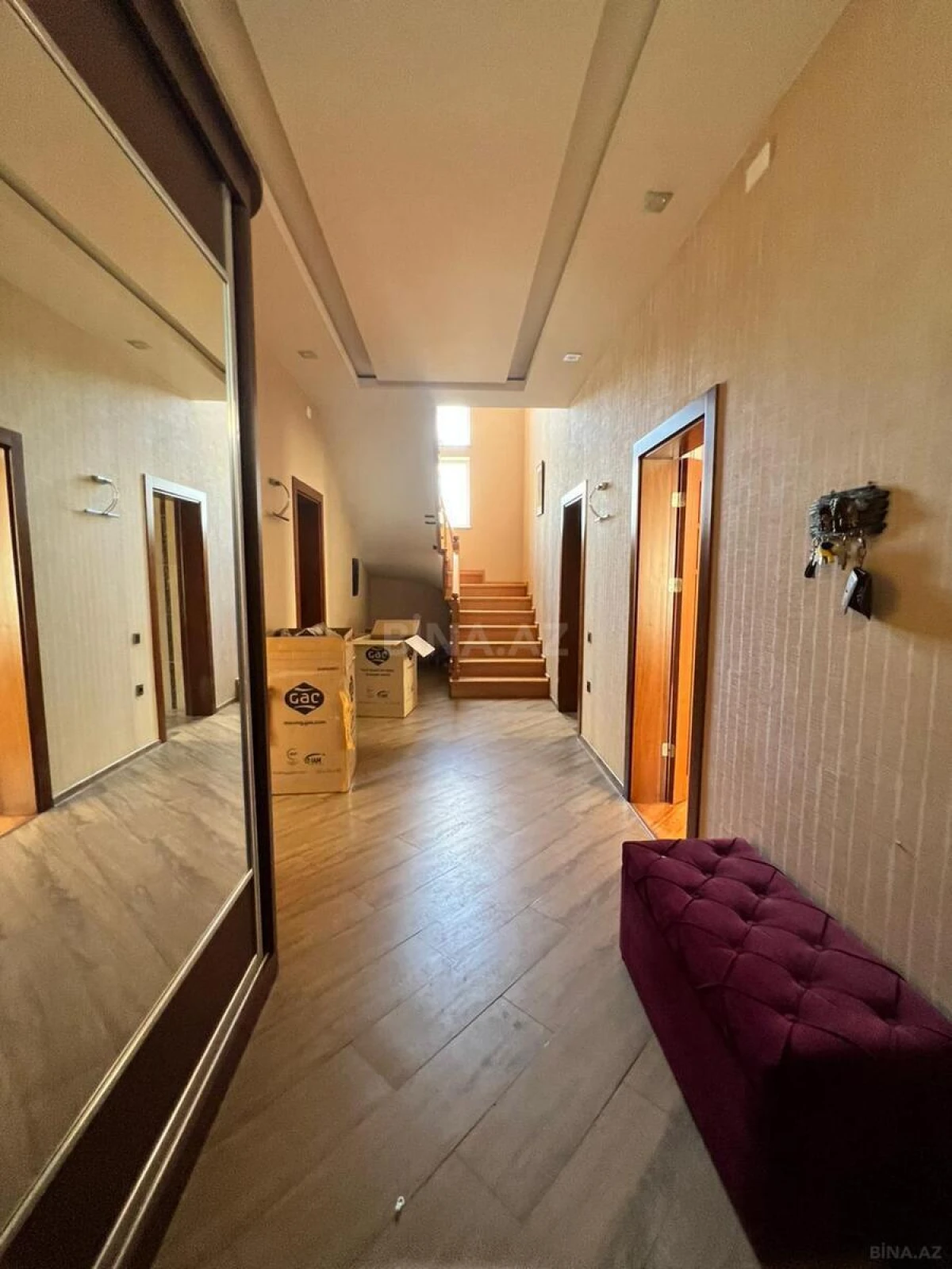 Satılır 6 otaqlı həyət evi 400 m²