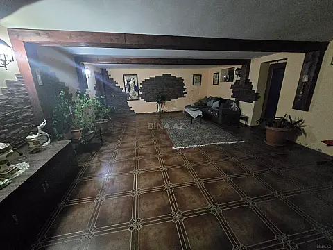 Satılır 6 otaqlı həyət evi 600 m²