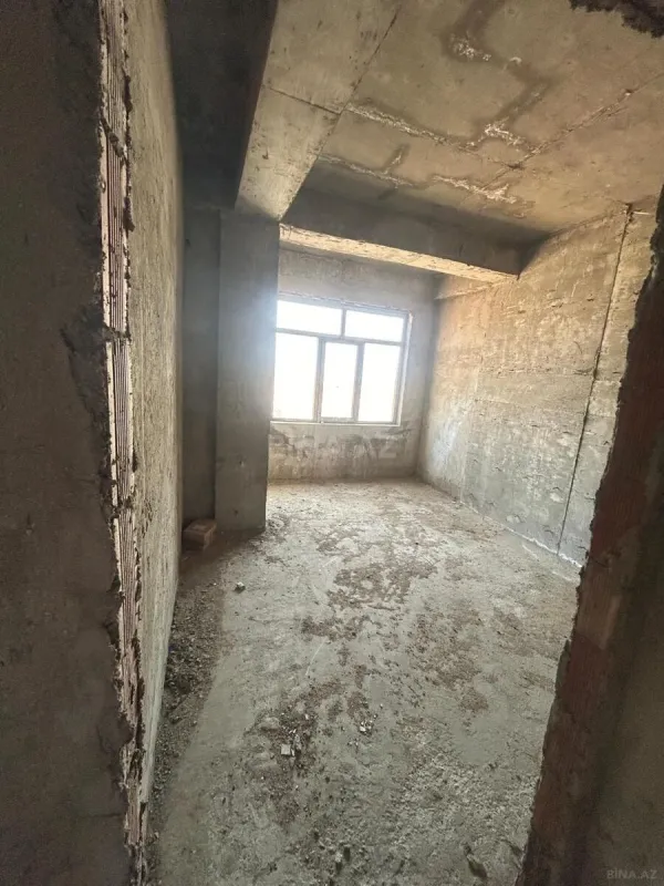 Satılır 3 otaqlı mənzil 130 m²