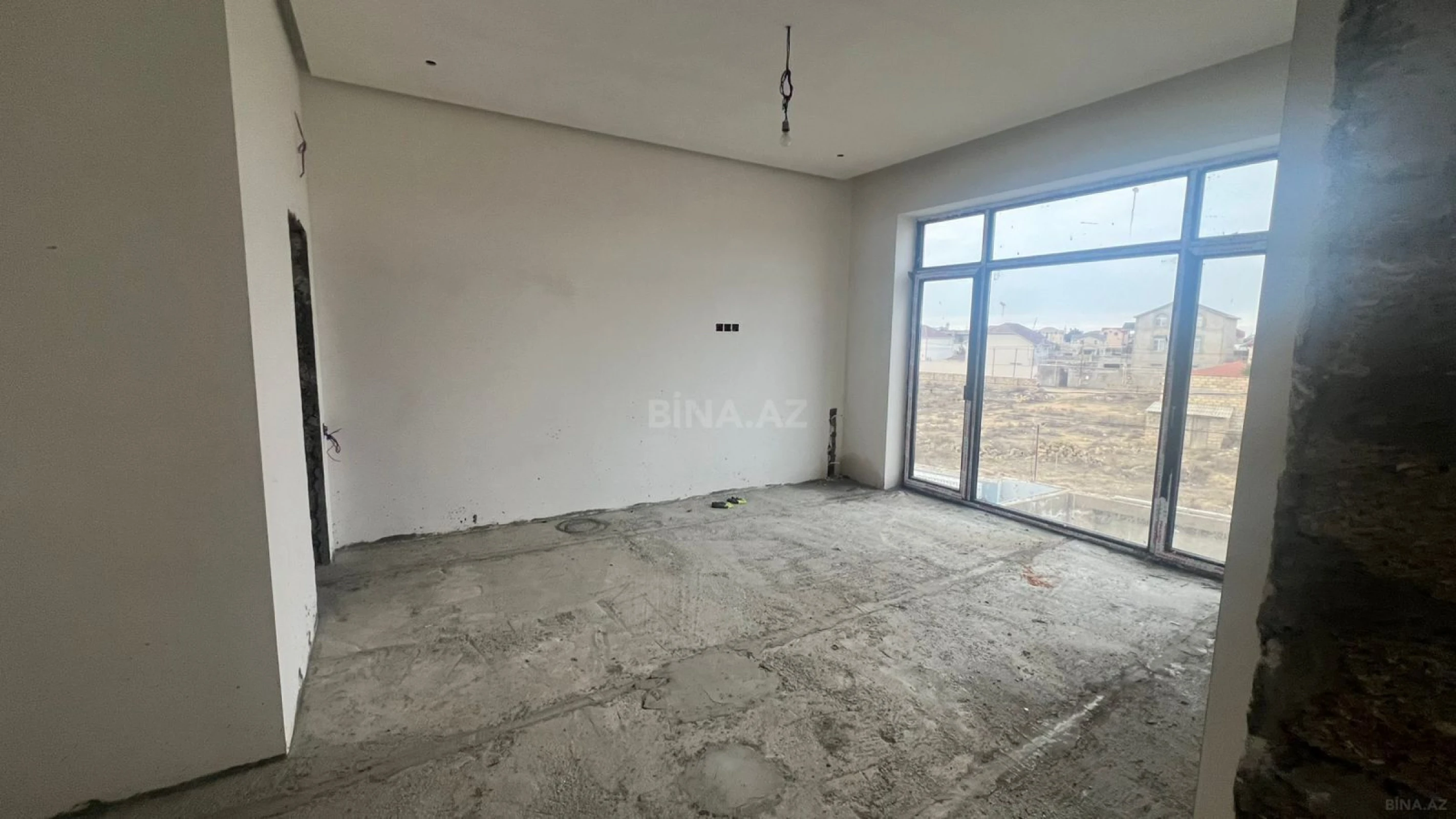 Satılır 6 otaqlı həyət evi 366 m²