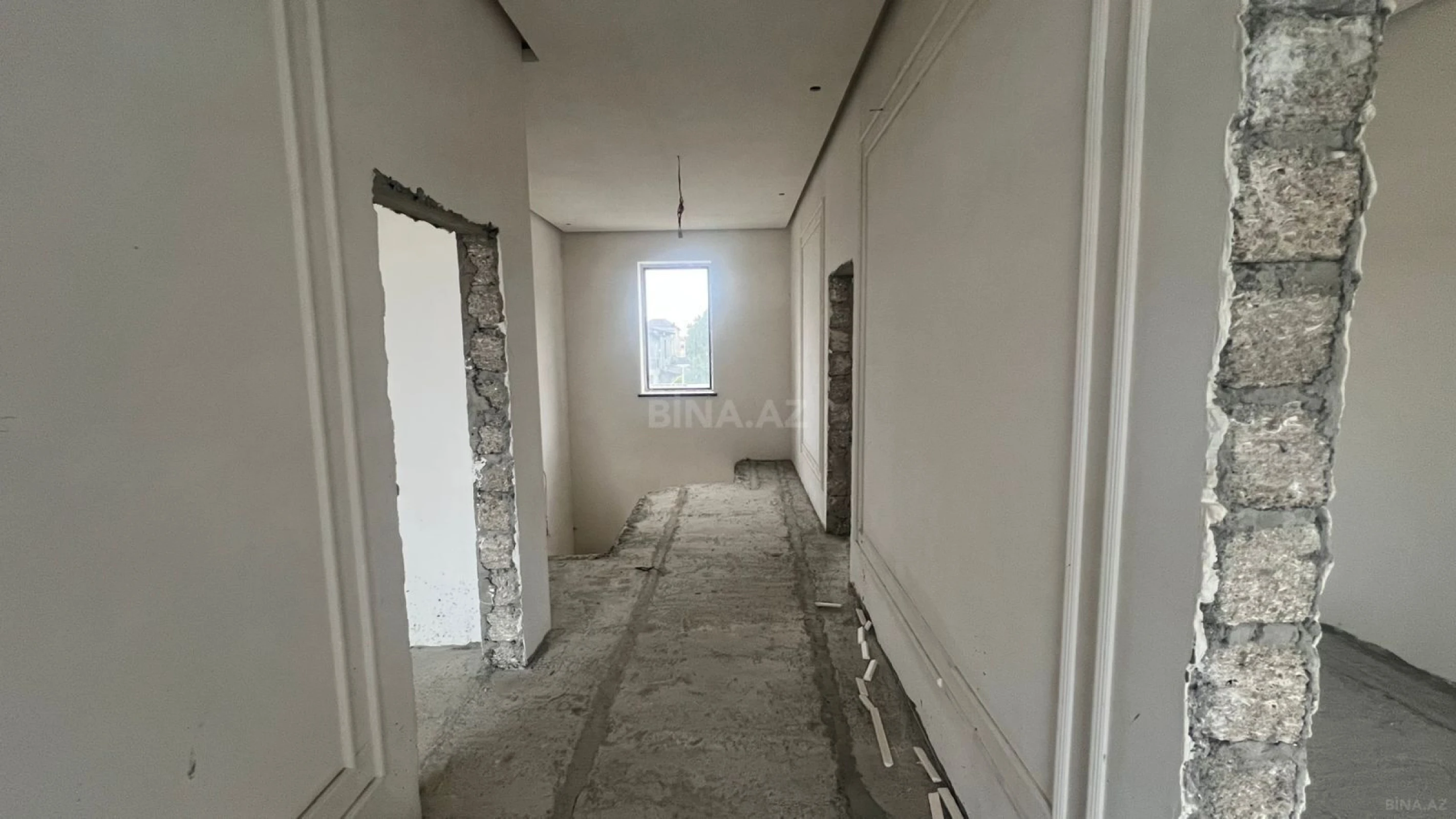 Satılır 6 otaqlı həyət evi 366 m²