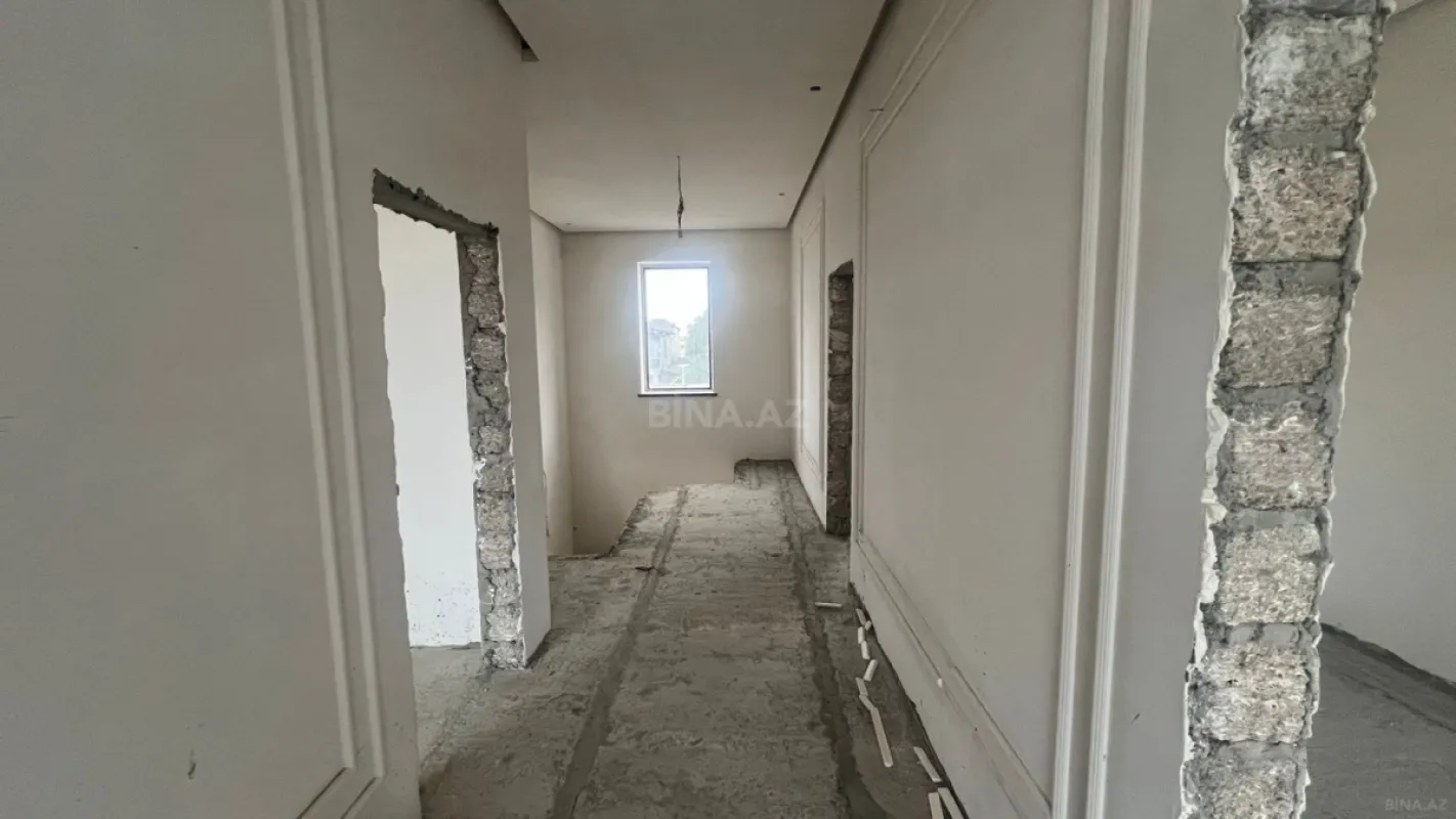 Satılır 6 otaqlı həyət evi 366 m²