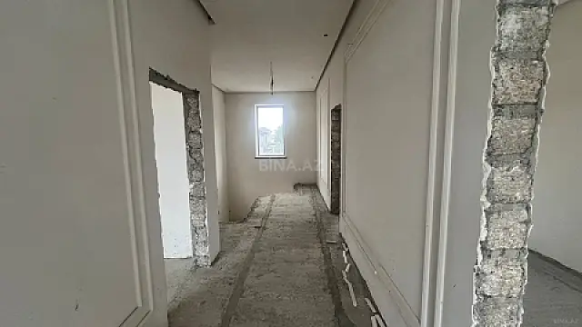 Satılır 6 otaqlı həyət evi 366 m²