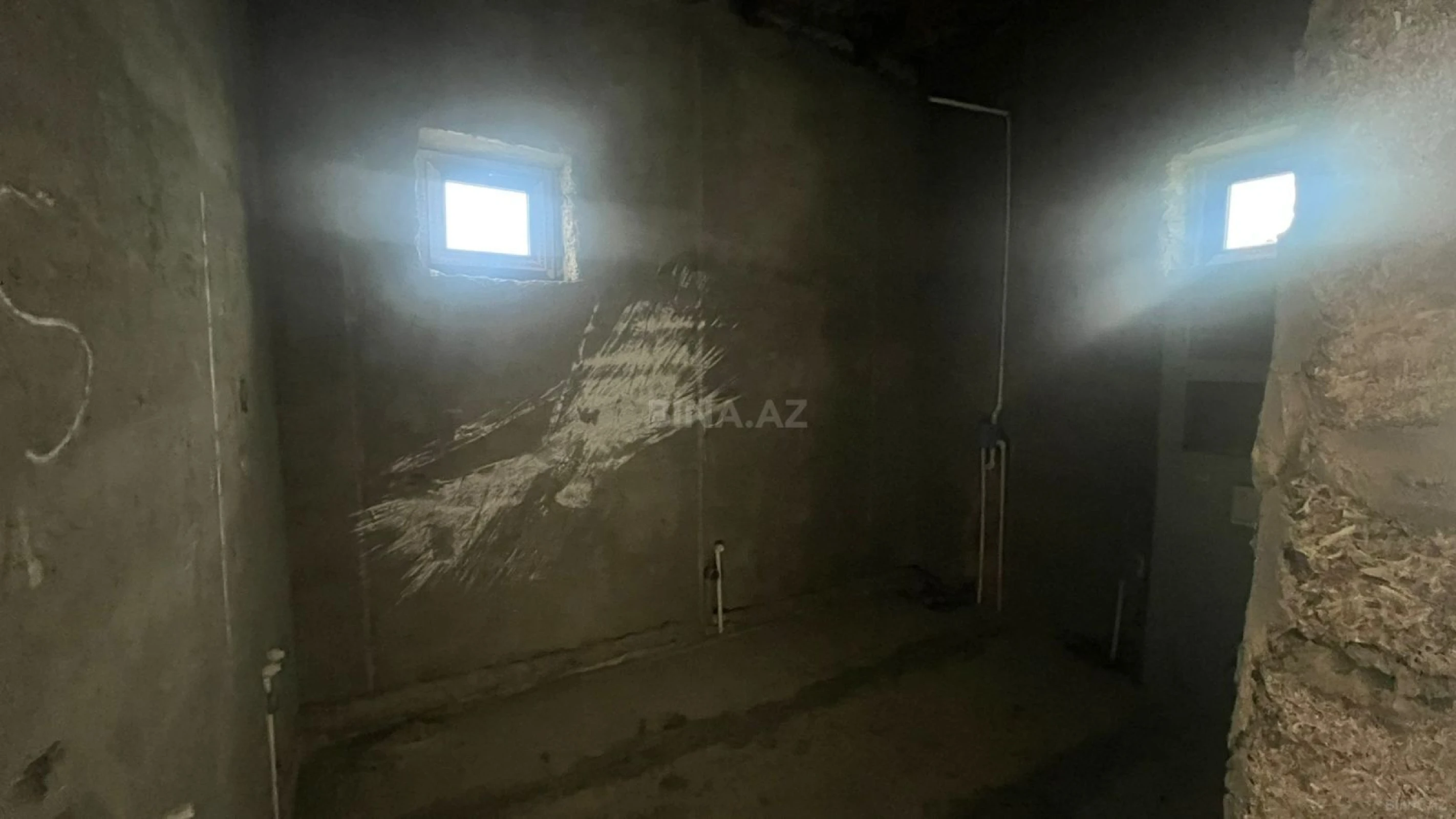 Satılır 6 otaqlı həyət evi 366 m²