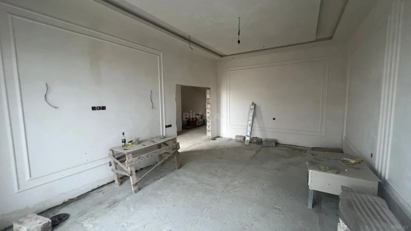 Satılır 6 otaqlı həyət evi 366 m²