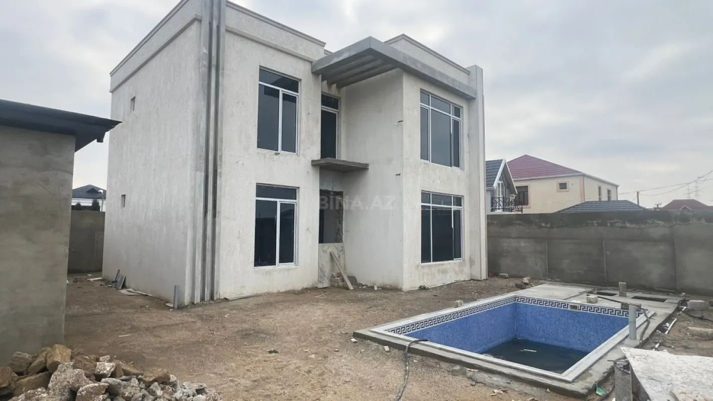 Satılır 6 otaqlı həyət evi 366 m²