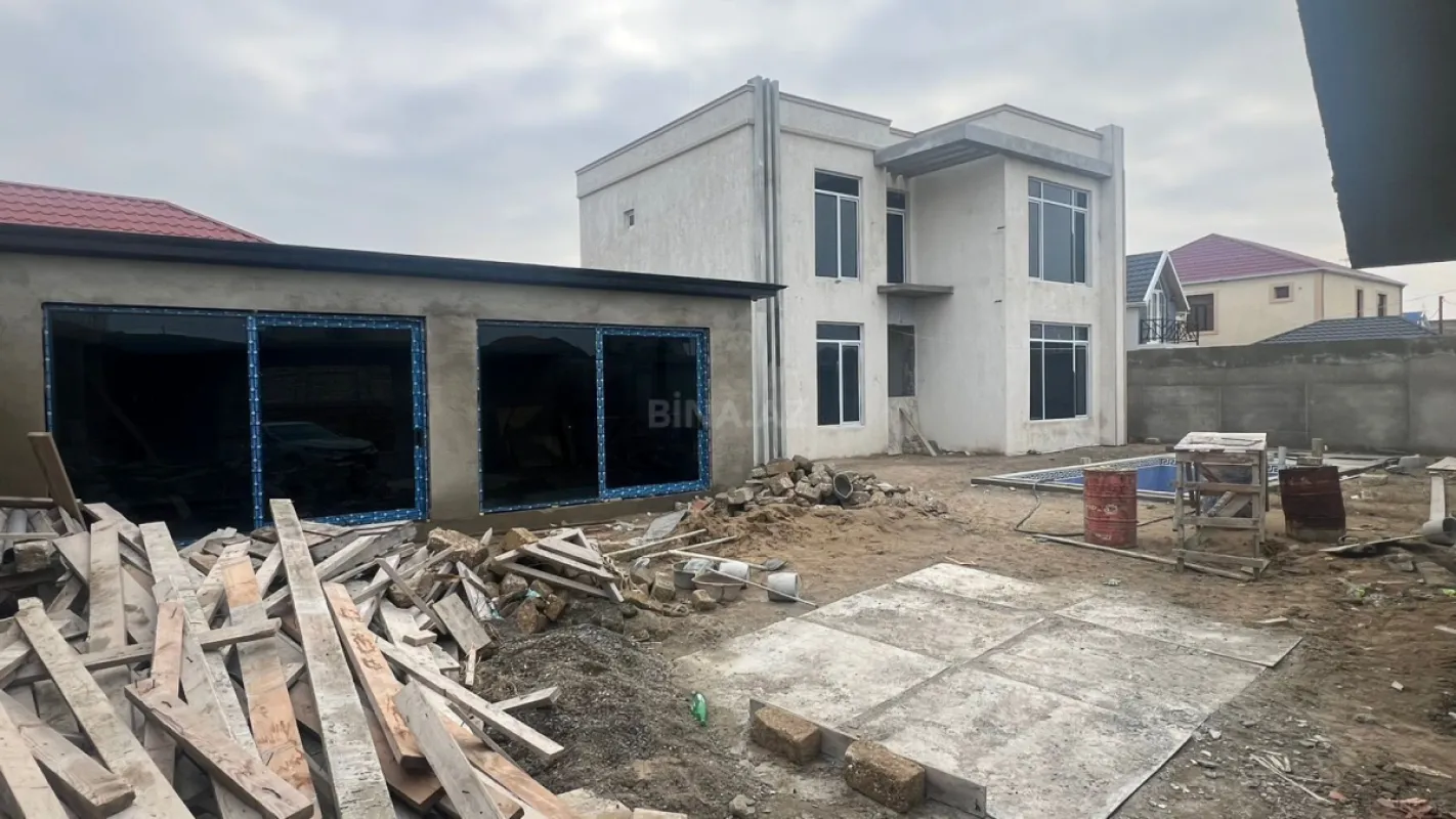 Satılır 6 otaqlı həyət evi 366 m²