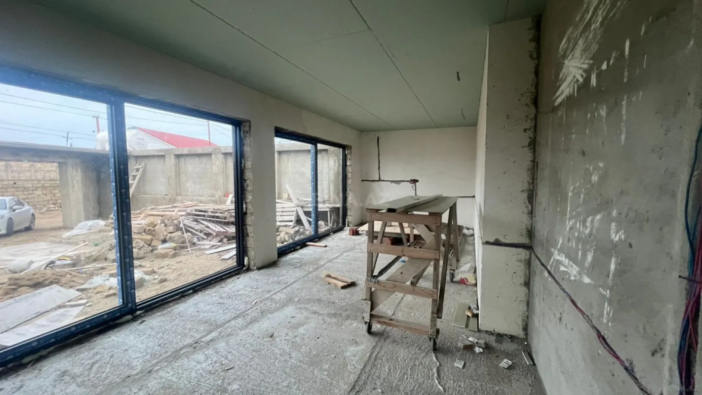 Satılır 6 otaqlı həyət evi 366 m²