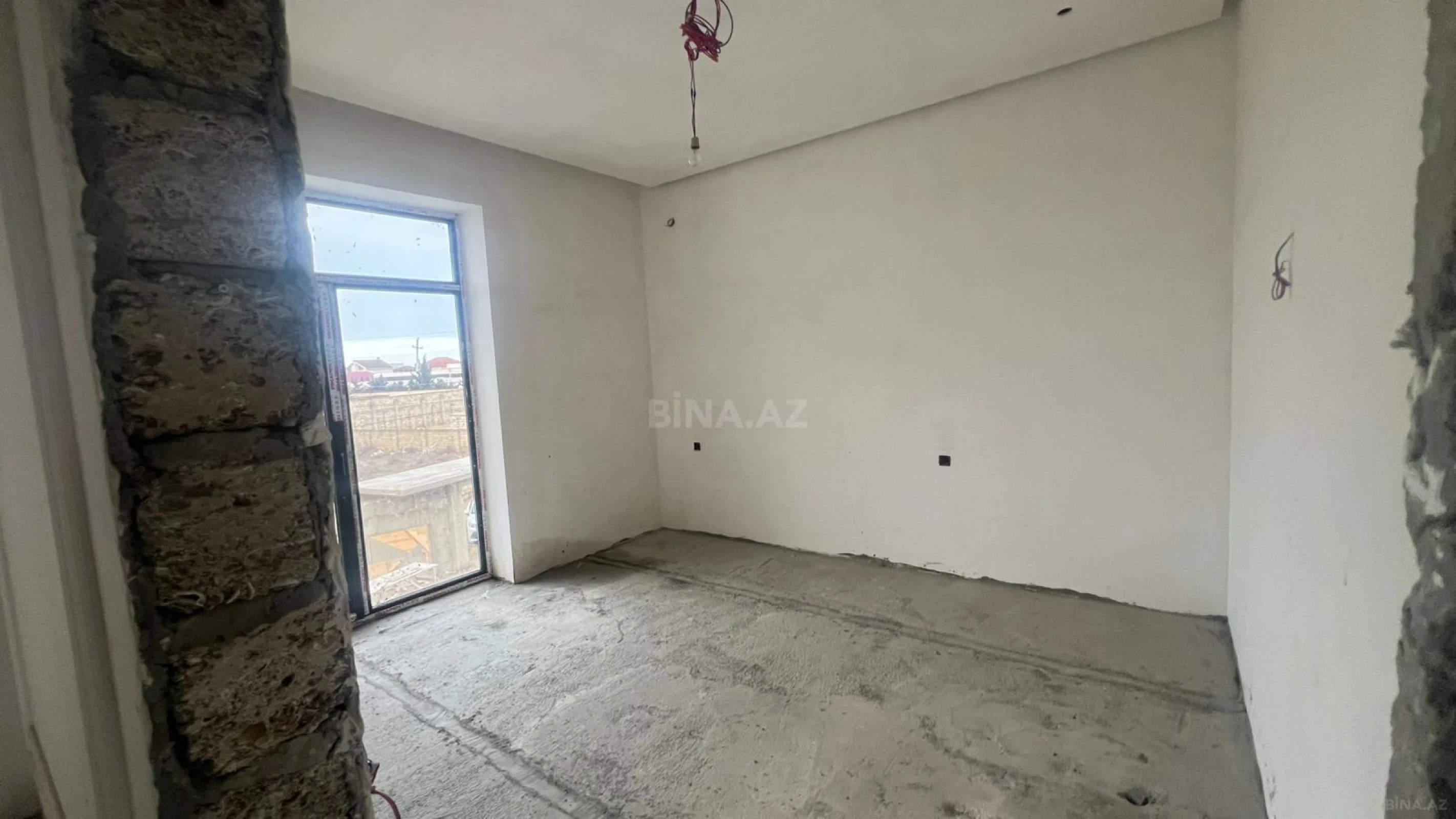 Satılır 6 otaqlı həyət evi 366 m²