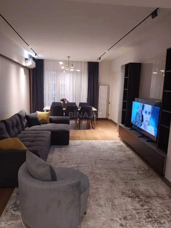 Kirayə verilir 3 otaqlı mənzil 130 m²