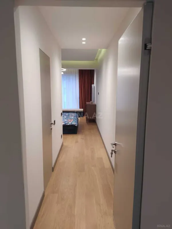Kirayə verilir 3 otaqlı mənzil 130 m²