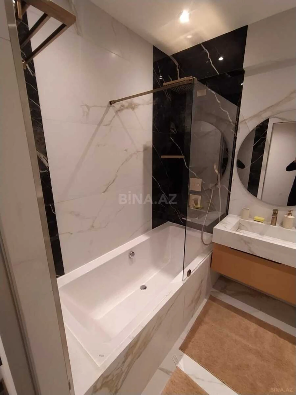 Kirayə verilir 3 otaqlı mənzil 130 m²