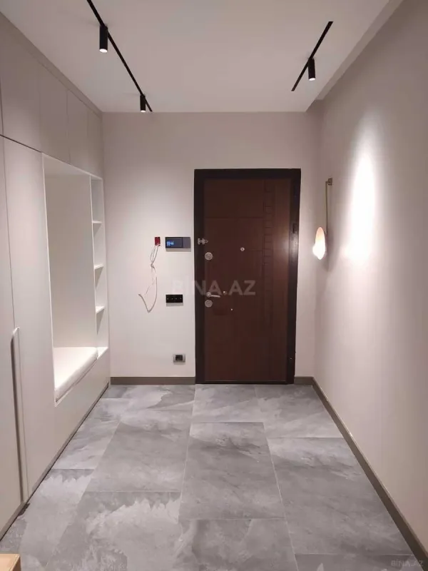 Kirayə verilir 3 otaqlı mənzil 130 m²