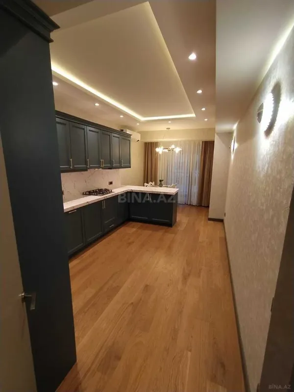 Kirayə verilir 3 otaqlı mənzil 130 m²