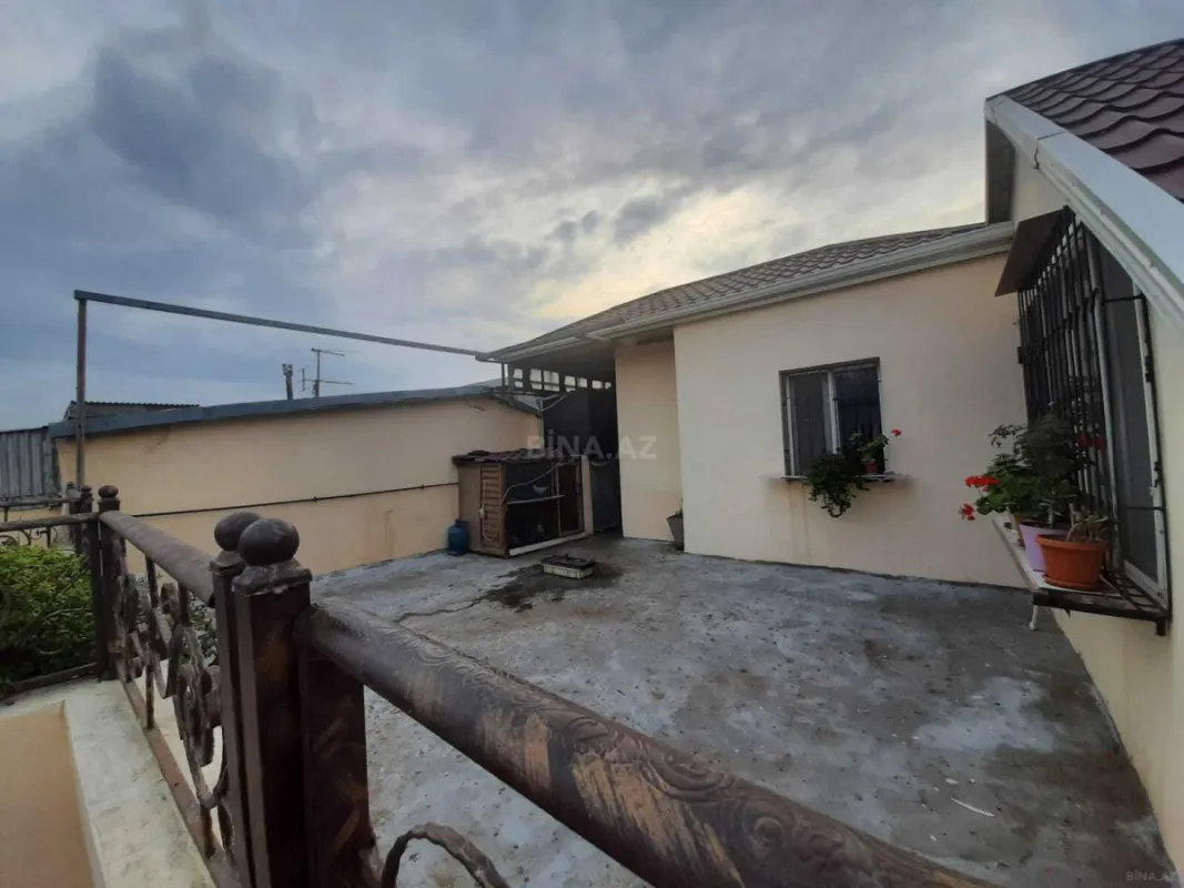 Satılır 4 otaqlı həyət evi 220 m²