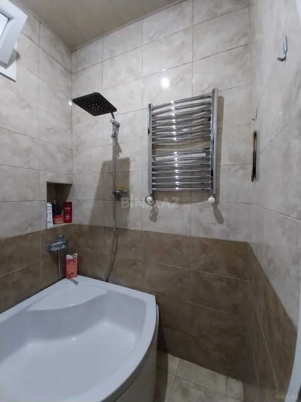 Satılır 4 otaqlı həyət evi 220 m²