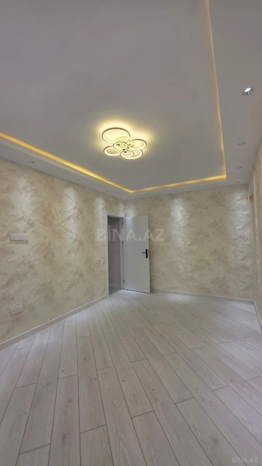 Satılır 2 otaqlı mənzil 55 m²