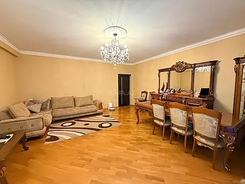 Satılır 2 otaqlı mənzil 100 m²
