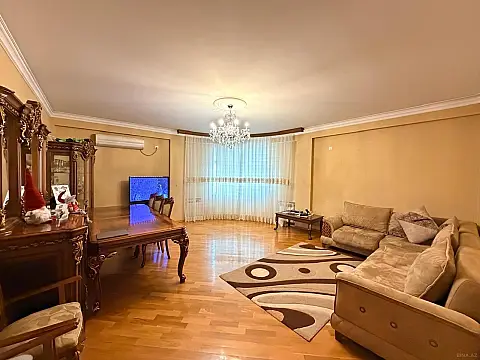 Satılır 2 otaqlı mənzil 100 m²