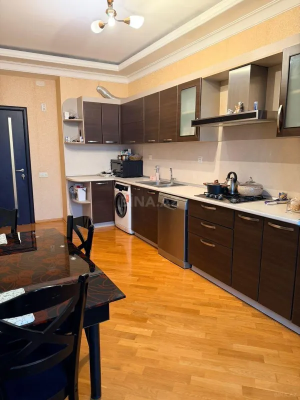 Satılır 2 otaqlı mənzil 100 m²