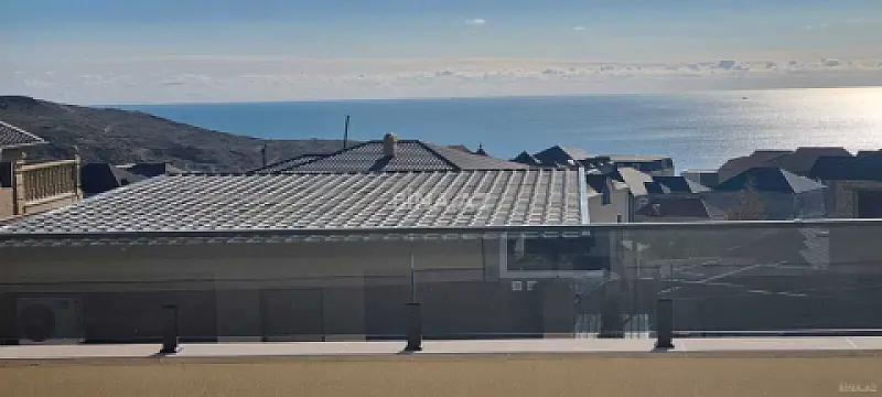 Satılır 7 otaqlı həyət evi 440 m²