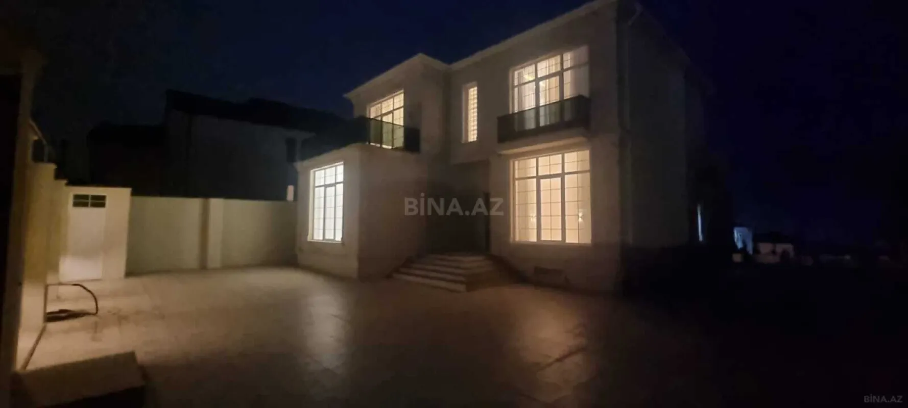 Satılır 7 otaqlı həyət evi 440 m²
