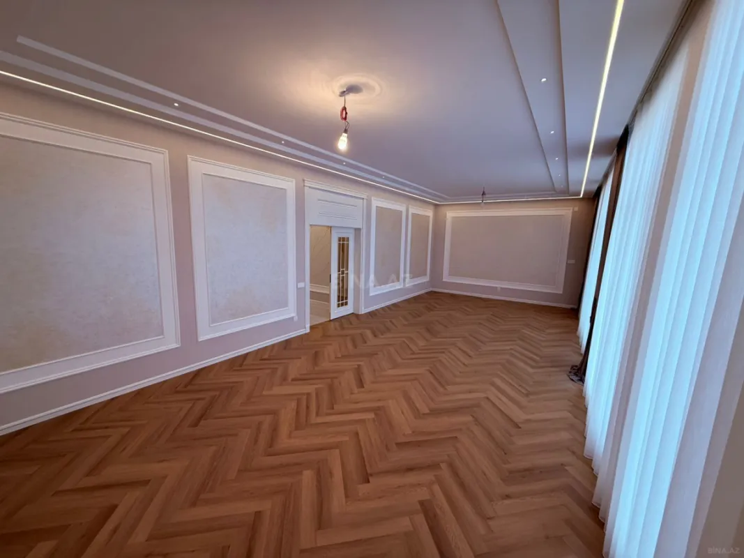 Satılır 7 otaqlı həyət evi 440 m²