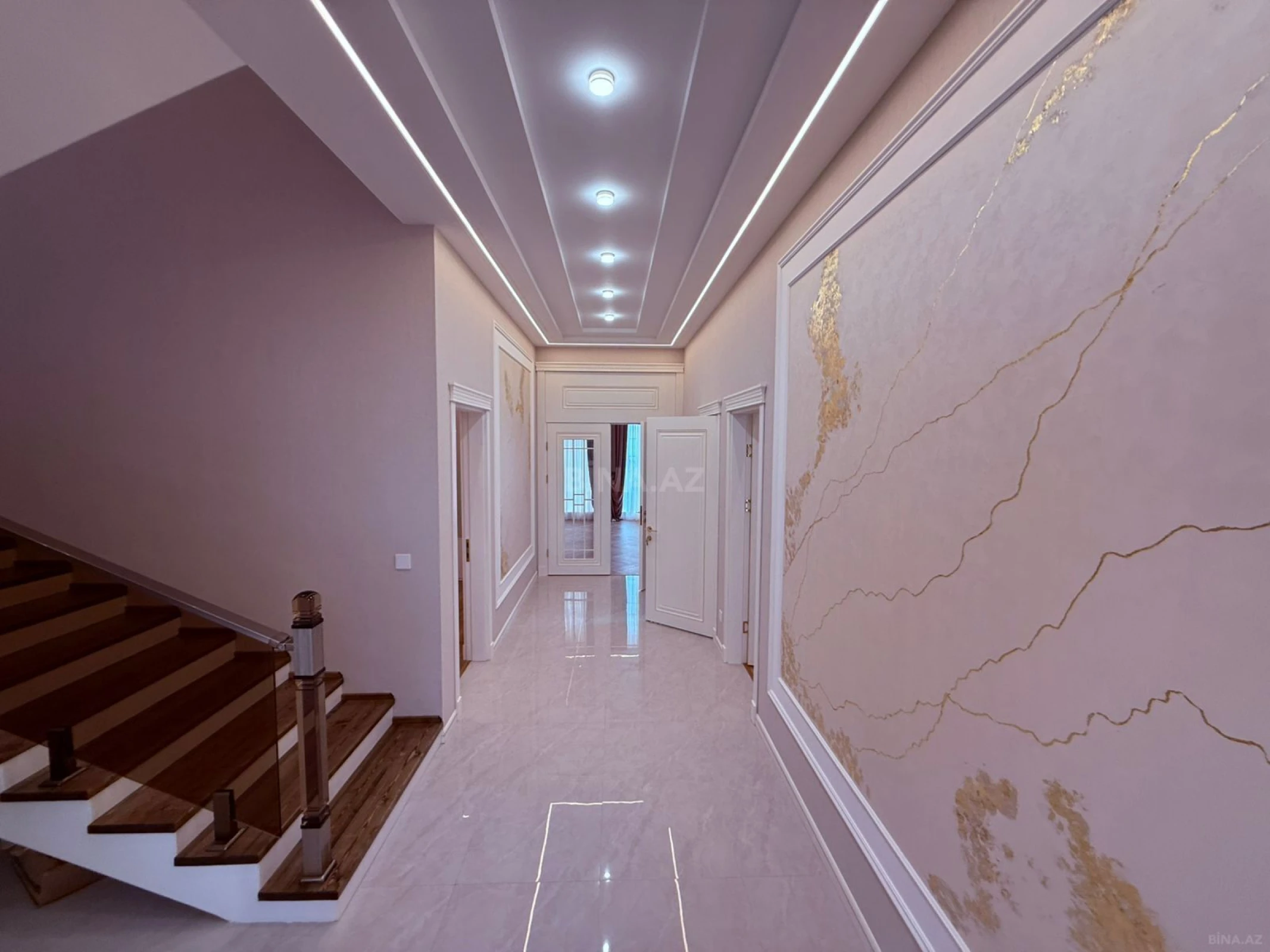Satılır 7 otaqlı həyət evi 440 m²