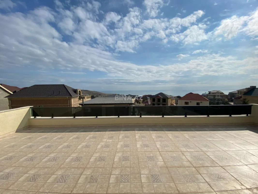 Satılır 7 otaqlı həyət evi 440 m²