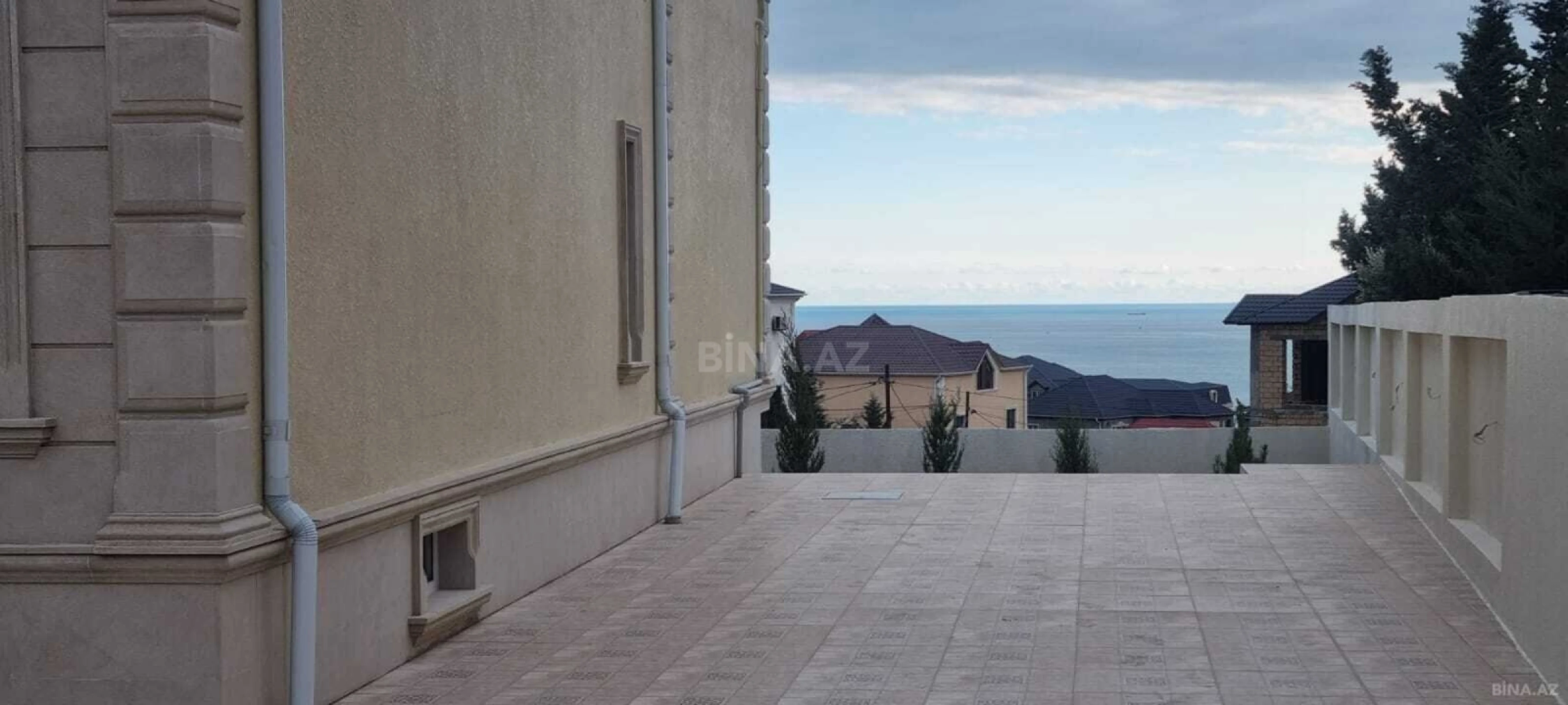 Satılır 7 otaqlı həyət evi 440 m²