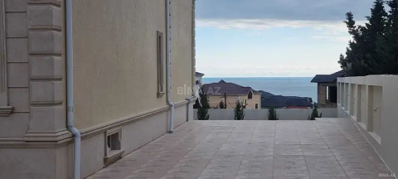 Satılır 7 otaqlı həyət evi 440 m²