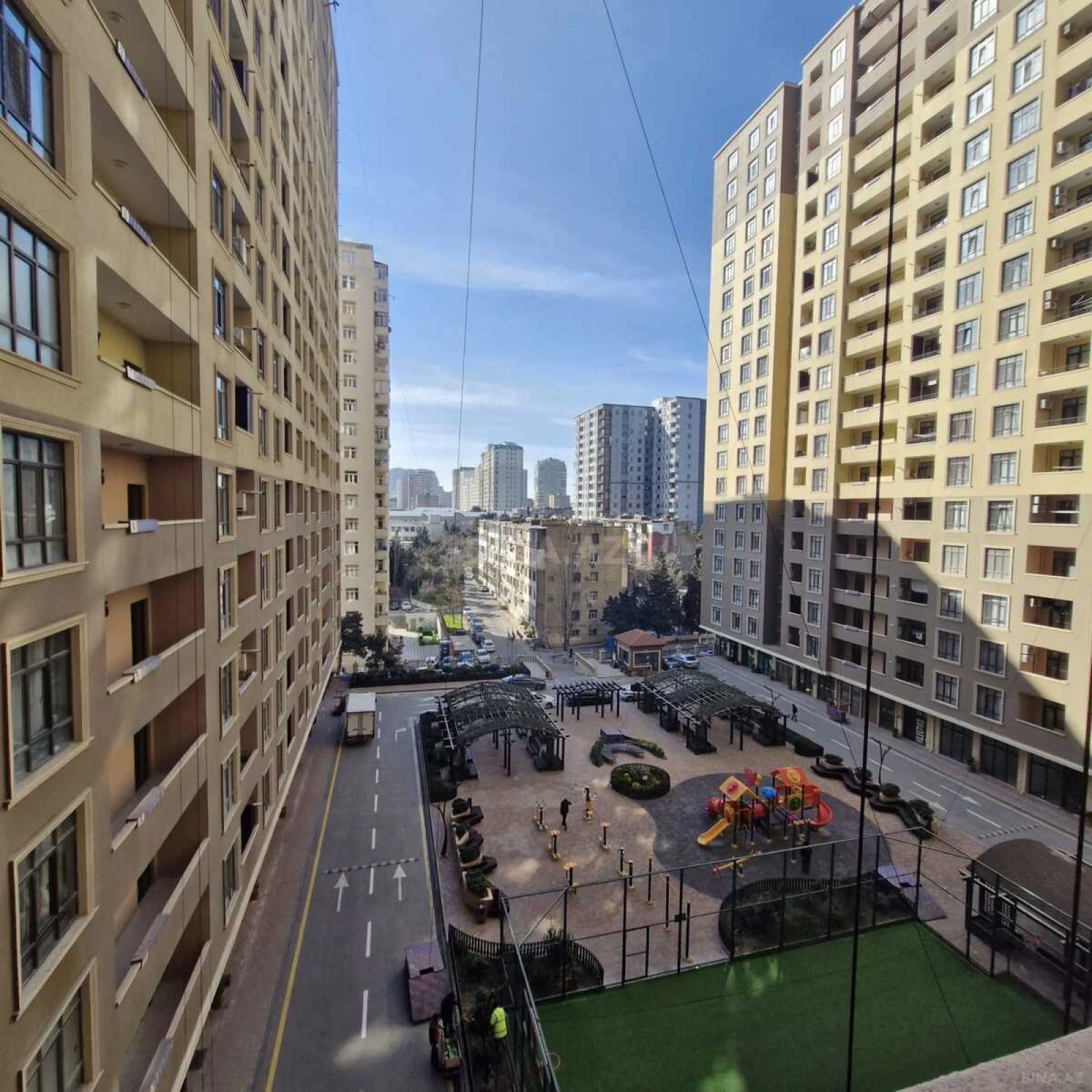 Kirayə verilir 3 otaqlı mənzil 116 m²