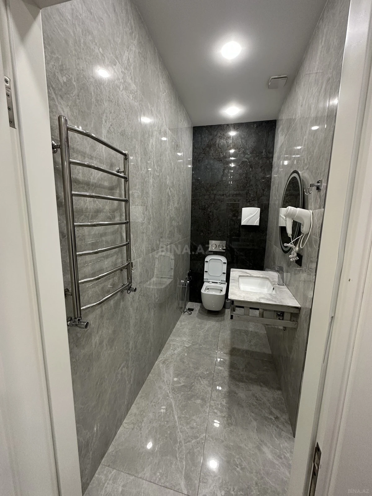 Kirayə verilir 3 otaqlı mənzil 116 m²