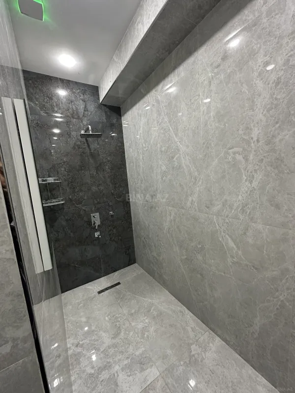 Kirayə verilir 3 otaqlı mənzil 116 m²