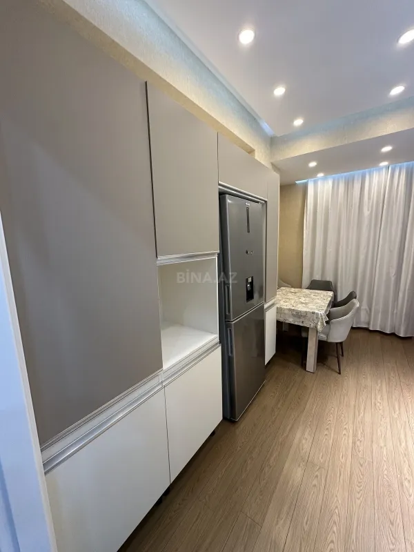 Kirayə verilir 3 otaqlı mənzil 116 m²