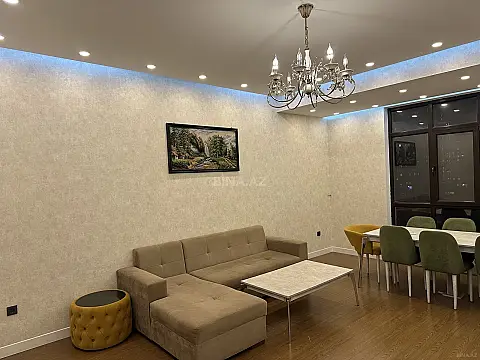 Kirayə verilir 3 otaqlı mənzil 116 m²