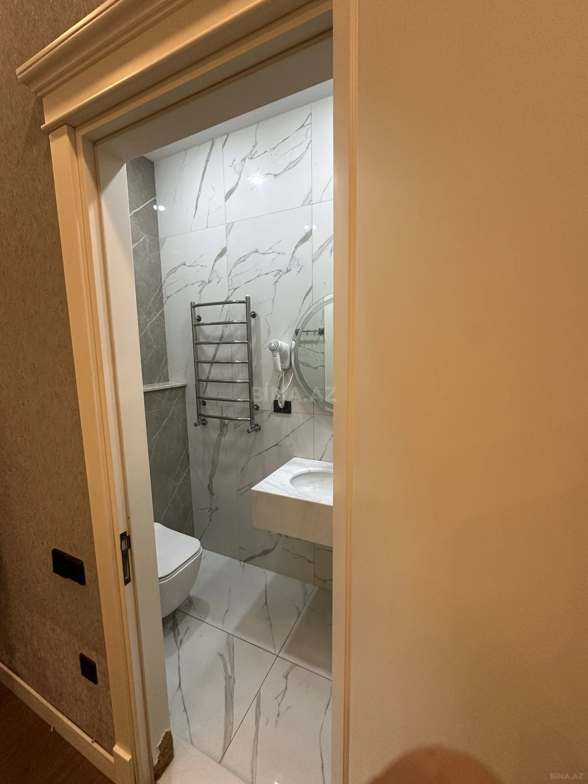 Kirayə verilir 3 otaqlı mənzil 116 m²