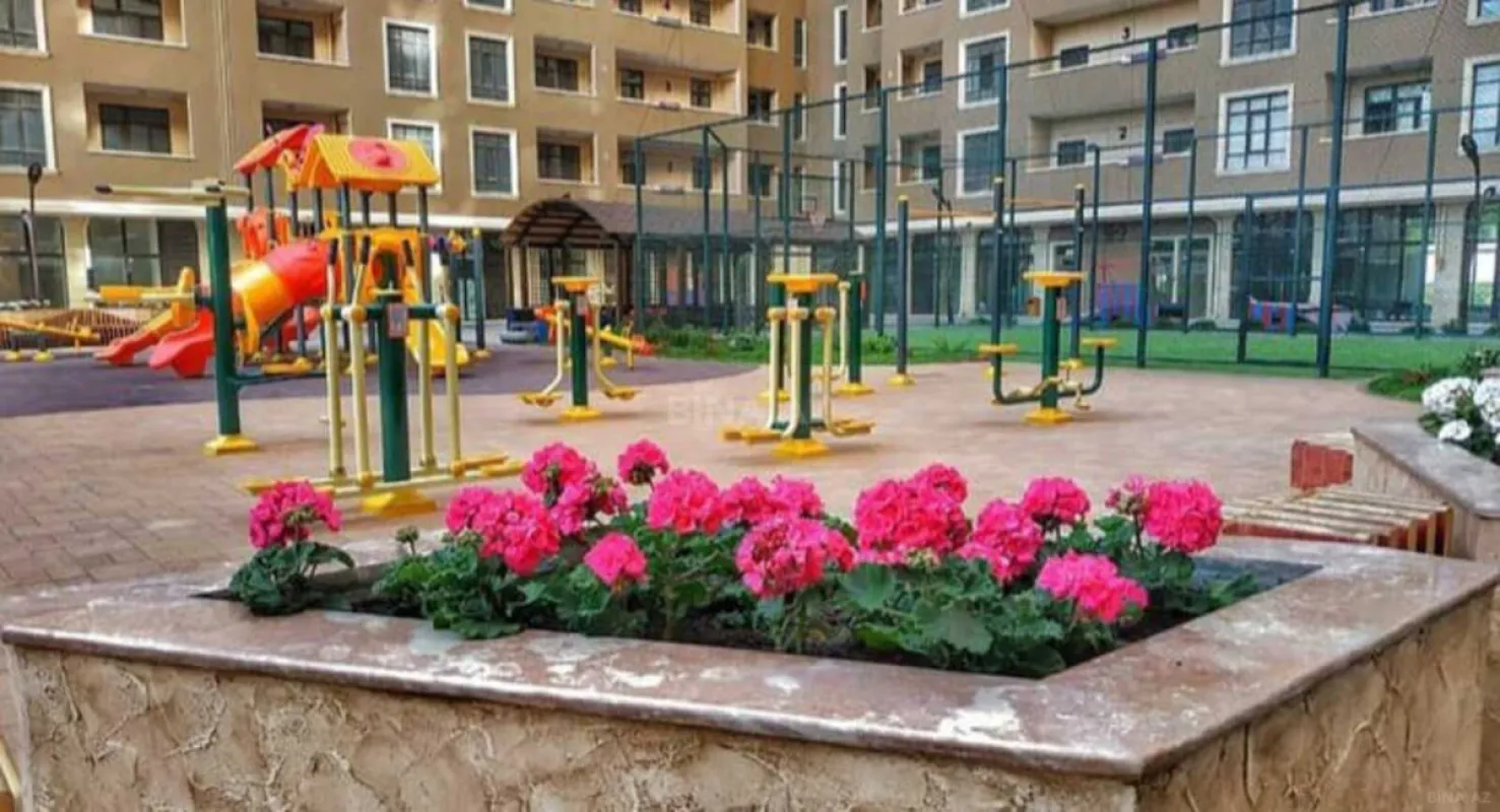 Kirayə verilir 3 otaqlı mənzil 116 m²