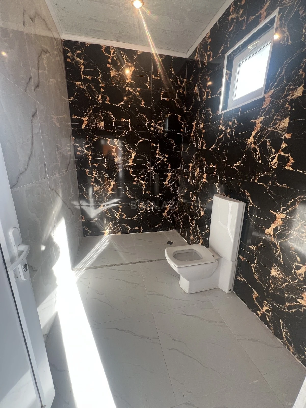 Satılır 4 otaqlı həyət evi 100 m²