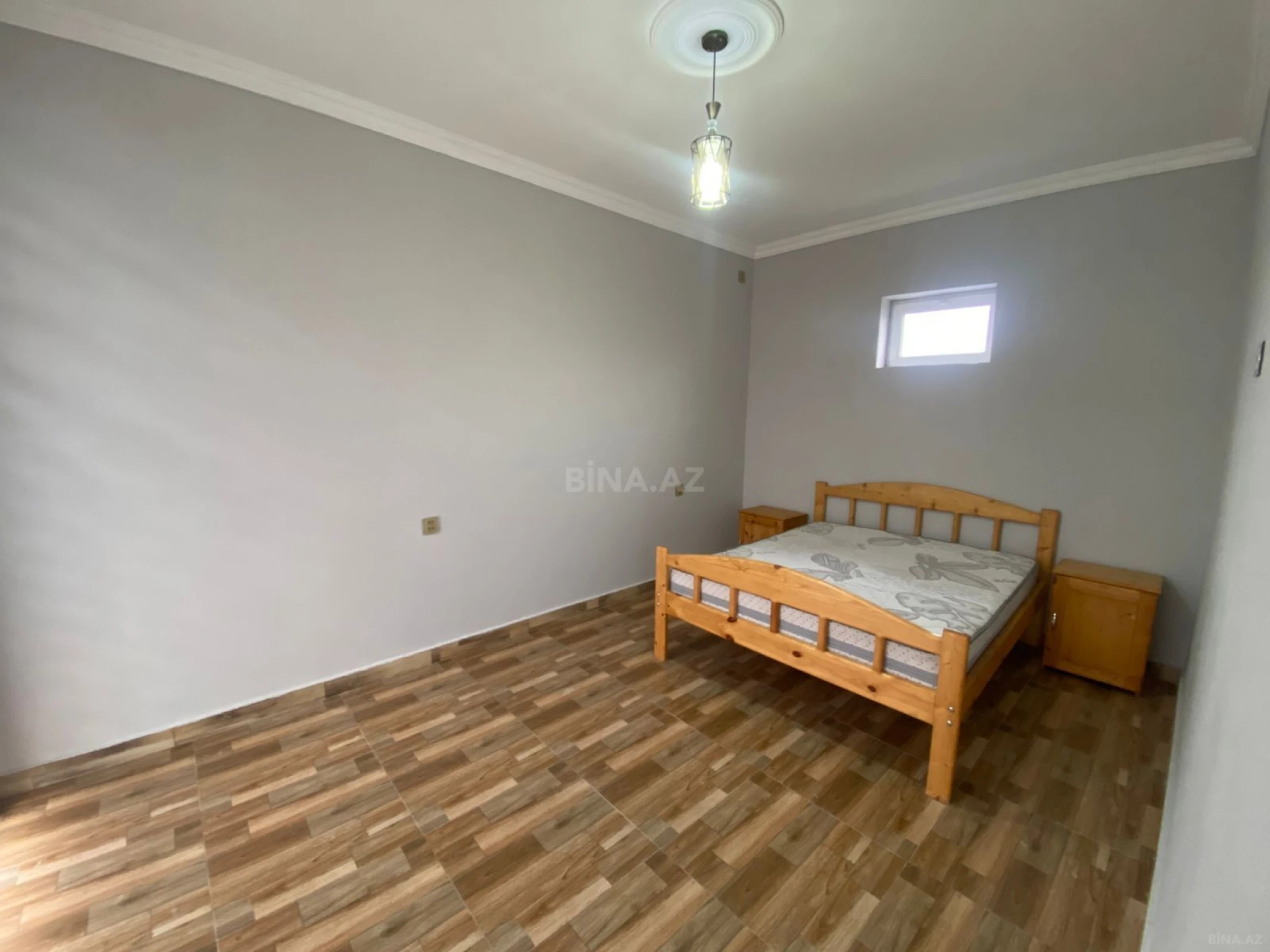Satılır 8 otaqlı həyət evi 300 m²