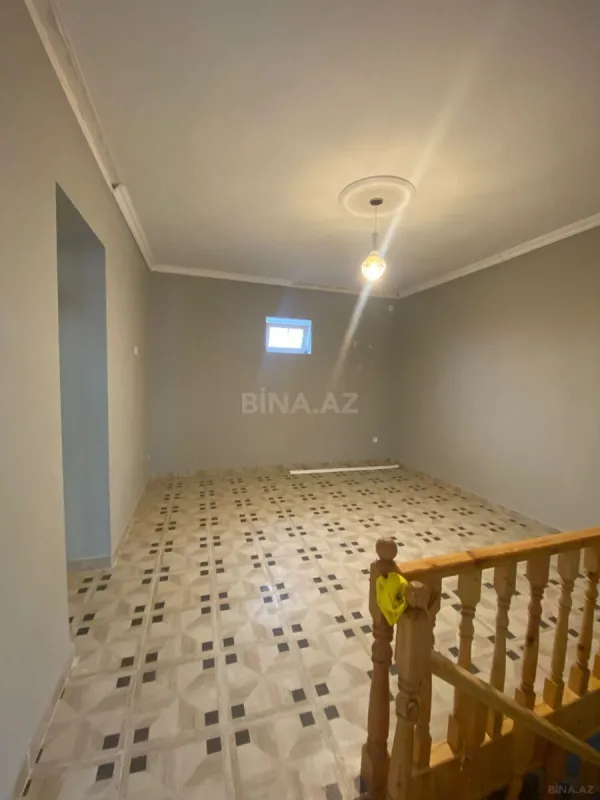 Satılır 8 otaqlı həyət evi 300 m²