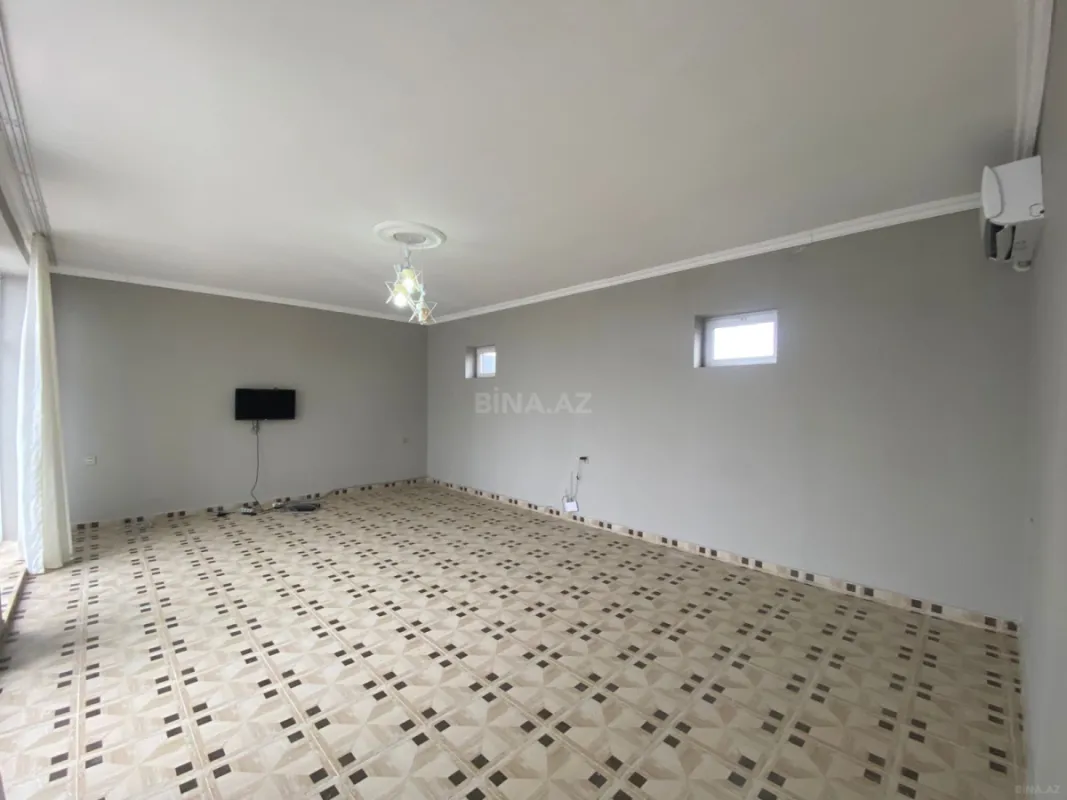 Satılır 8 otaqlı həyət evi 300 m²