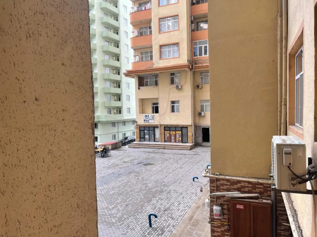 Satılır 2 otaqlı mənzil 56 m²