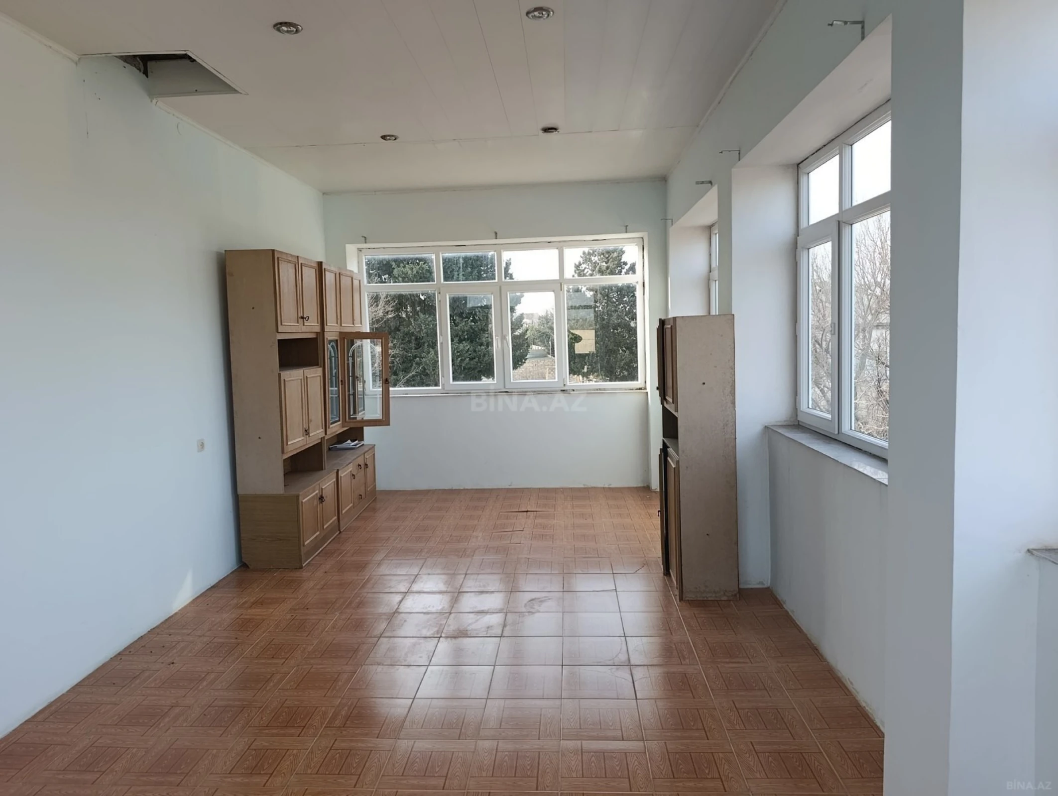 Satılır 5 otaqlı həyət evi 200 m²