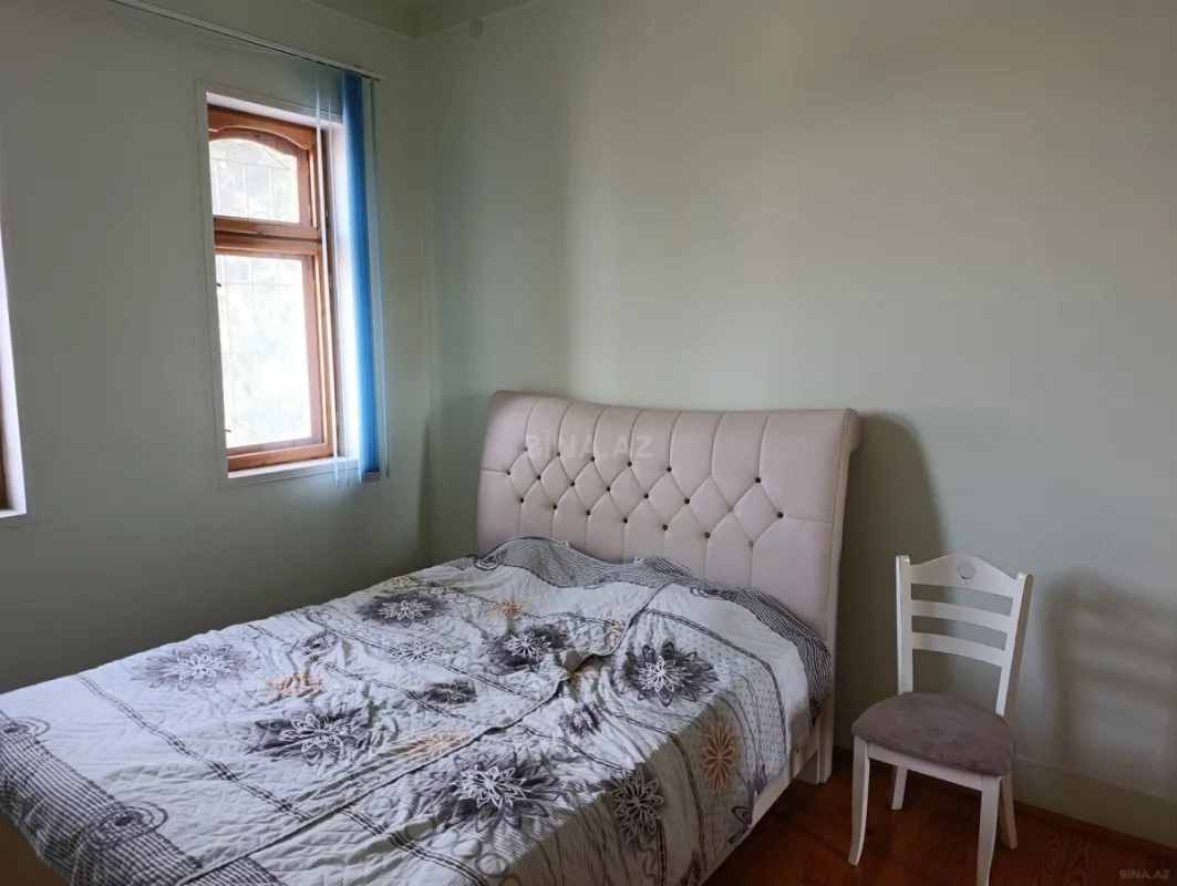 Satılır 5 otaqlı həyət evi 200 m²