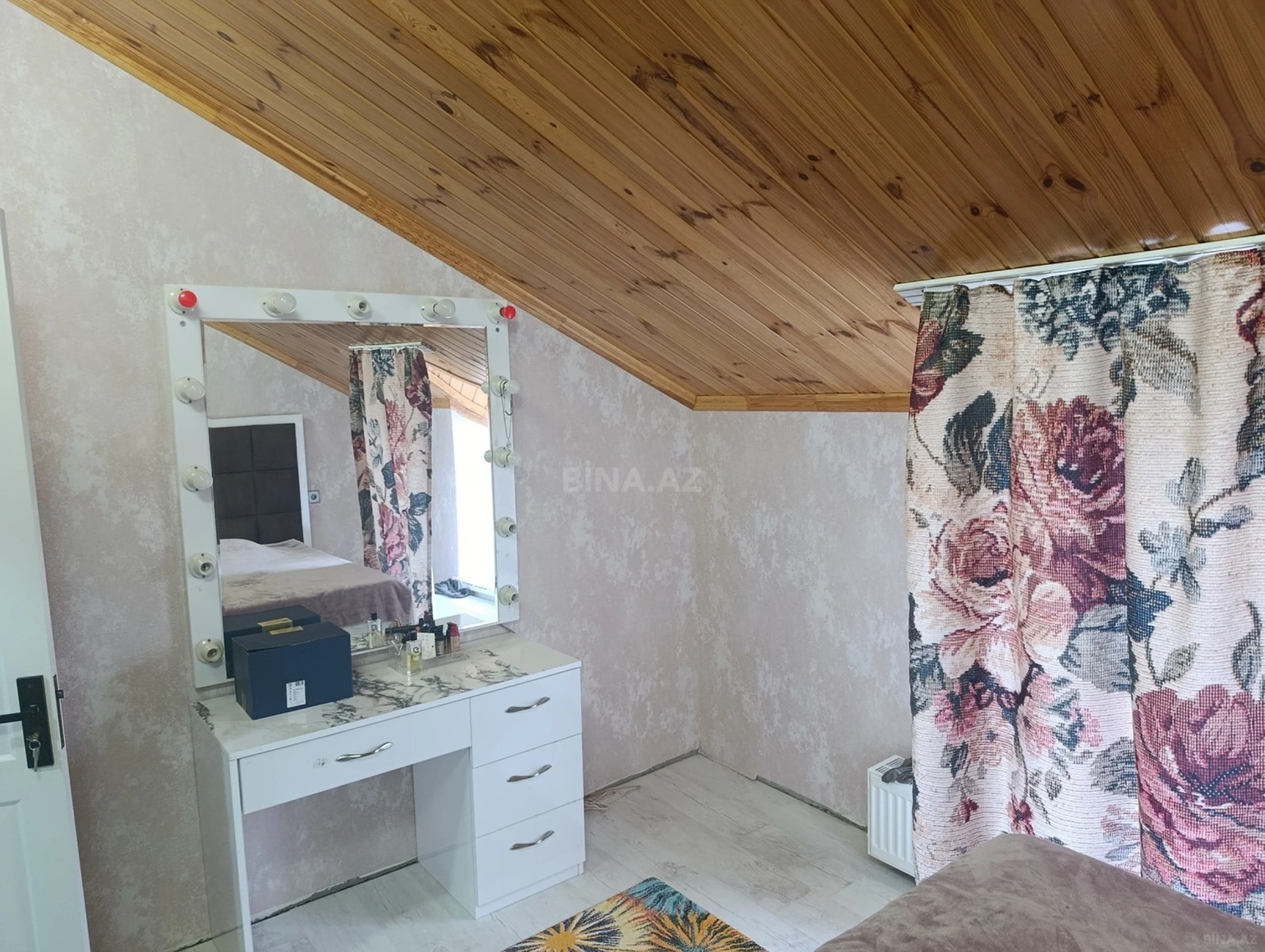Satılır 5 otaqlı həyət evi 150 m²