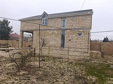 Satılır 5 otaqlı həyət evi 150 m²