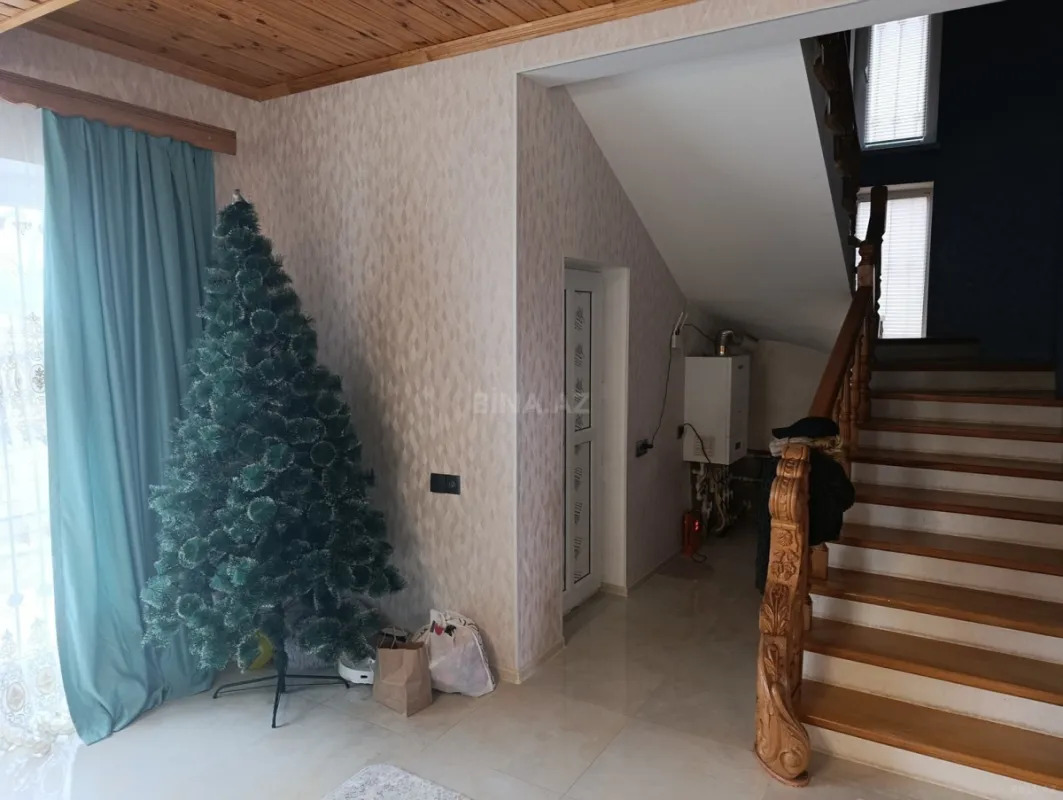 Satılır 5 otaqlı həyət evi 150 m²