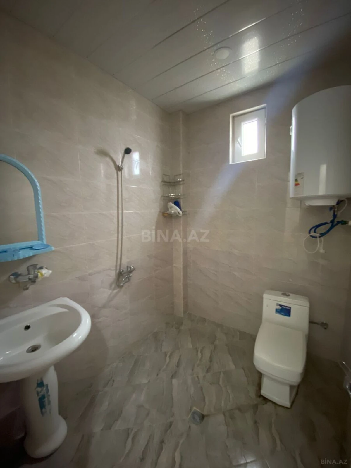 Satılır 11 otaqlı həyət evi 369 m²